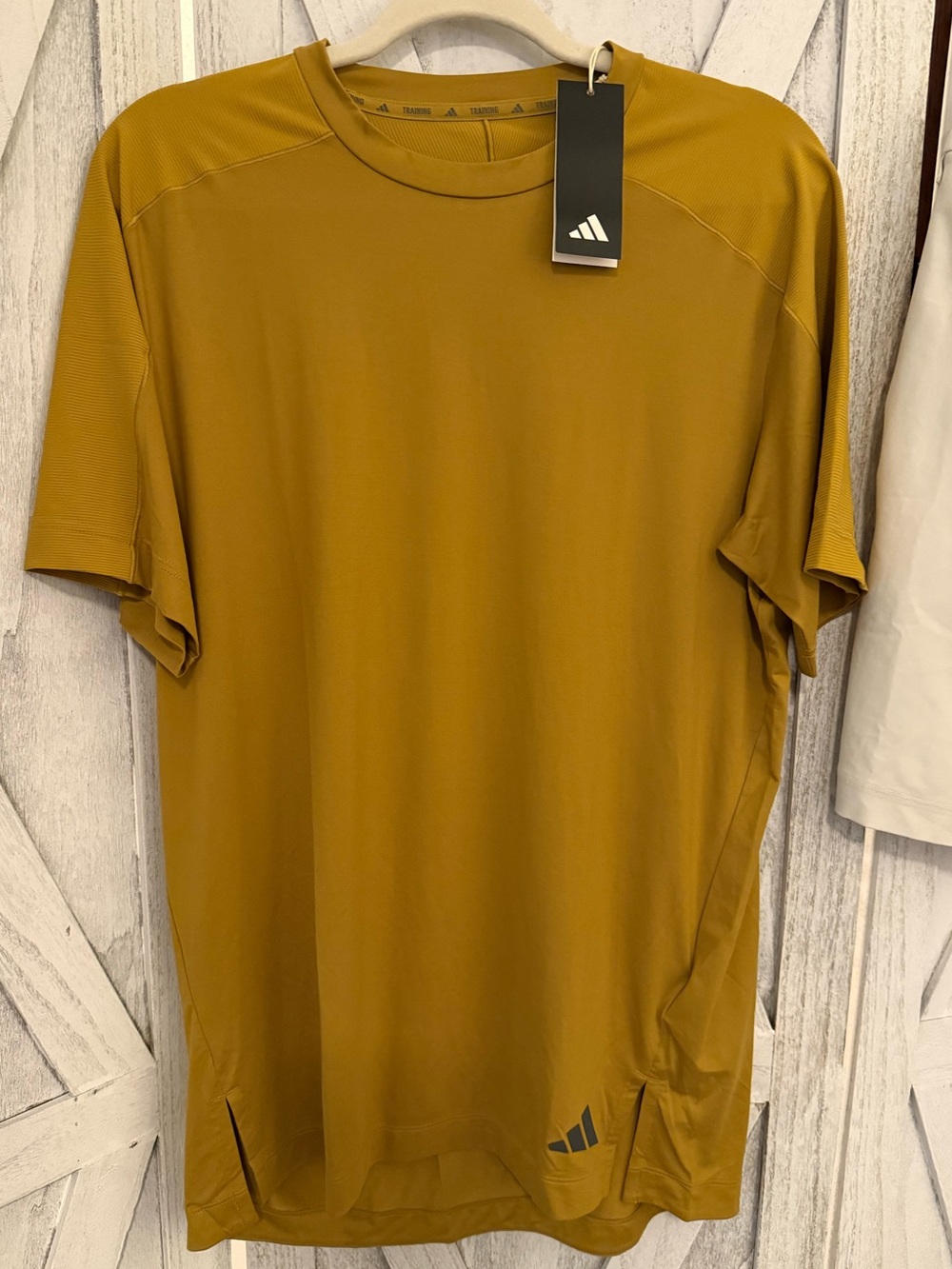 BIG SALE Adidas Men’s Short-Sleeve Performance Tee - Brand new with tags! 78$